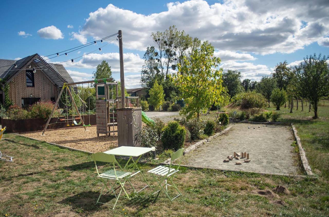 Le Jardin Des 4 Saisons Bed & Breakfast Ruaudin Exterior photo