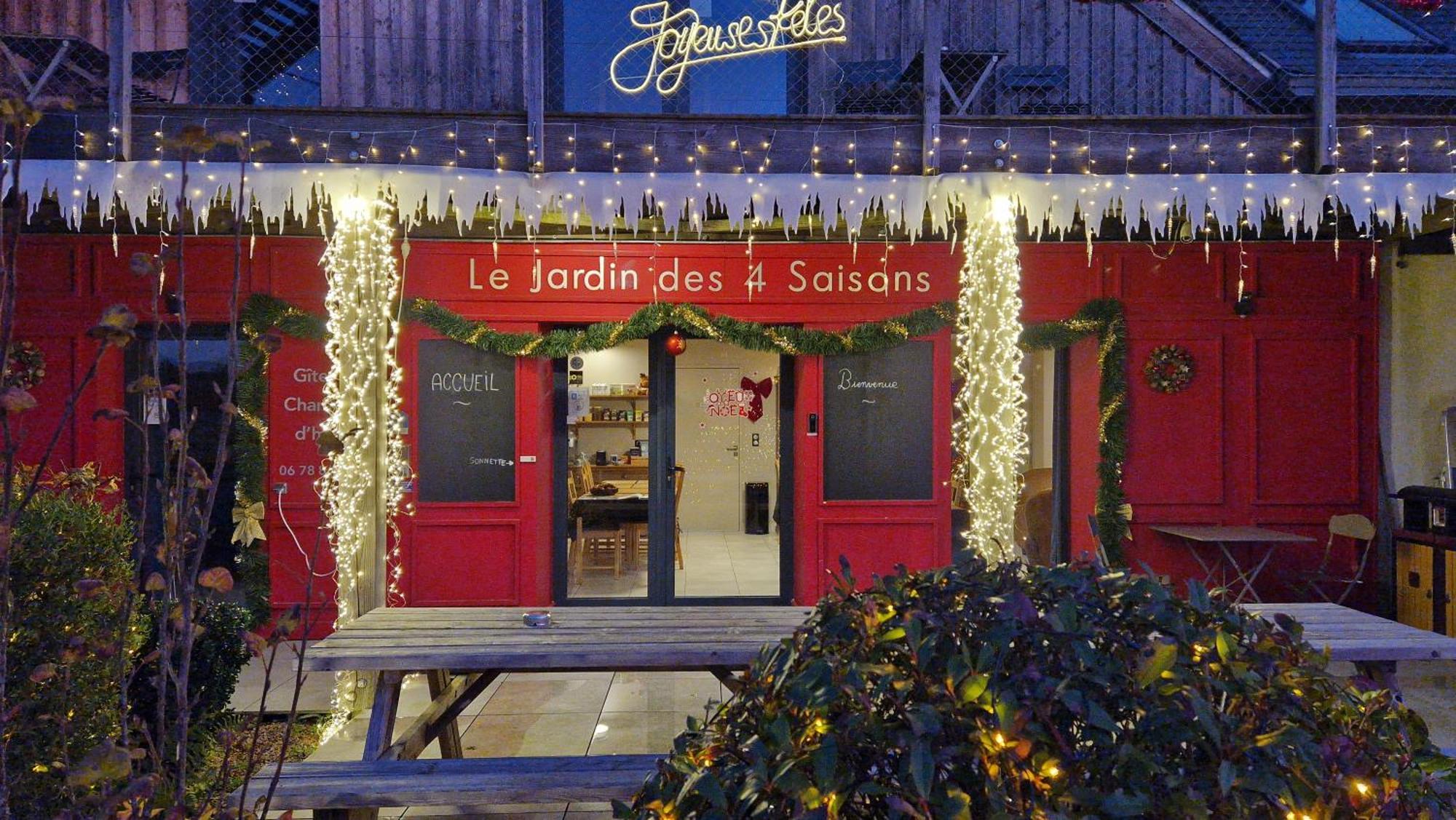 Le Jardin Des 4 Saisons Bed & Breakfast Ruaudin Exterior photo